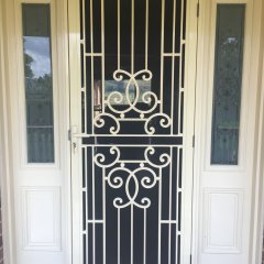 Colonial cast Decorative door